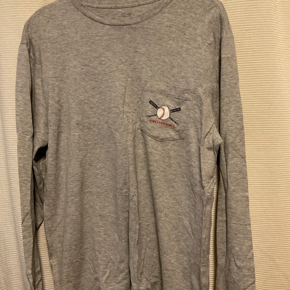 Vineyard Vines Baseball Top - Picture 1 of 3